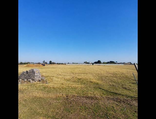 2.80HA SMALLHOLDING FOR SALE IN BOLTONWOLD